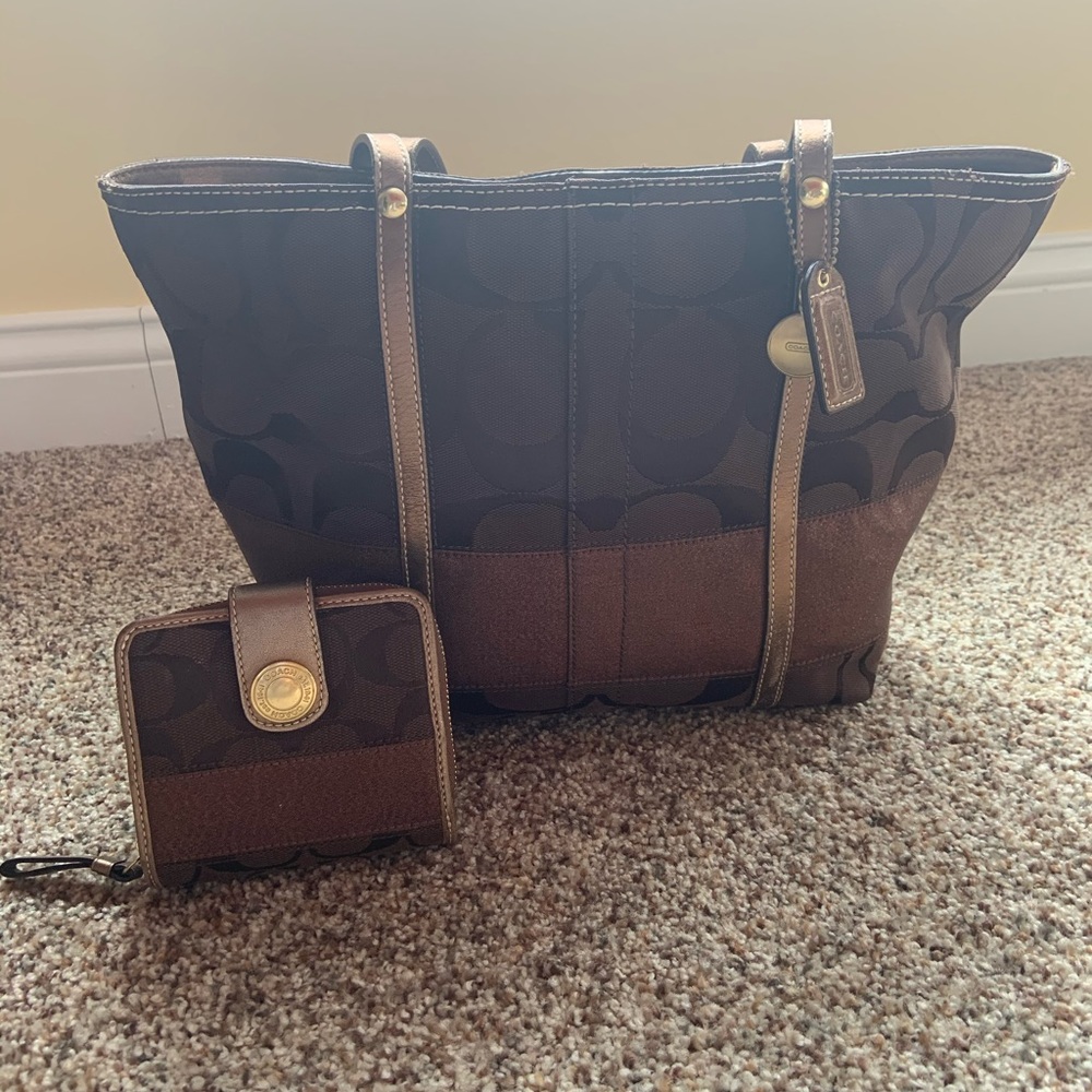 Tote and wallet combo!